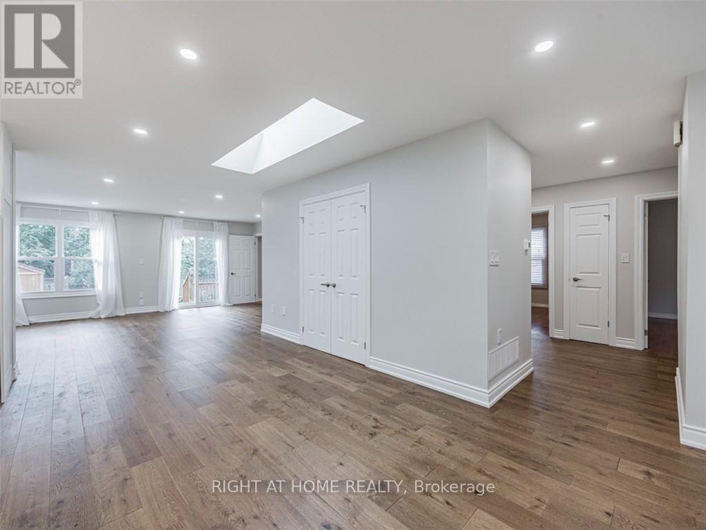 Upper - 6913 Shelter Bay Road, Mississauga, Ontario L5N 1T8 - Photo 9 - W13563182
