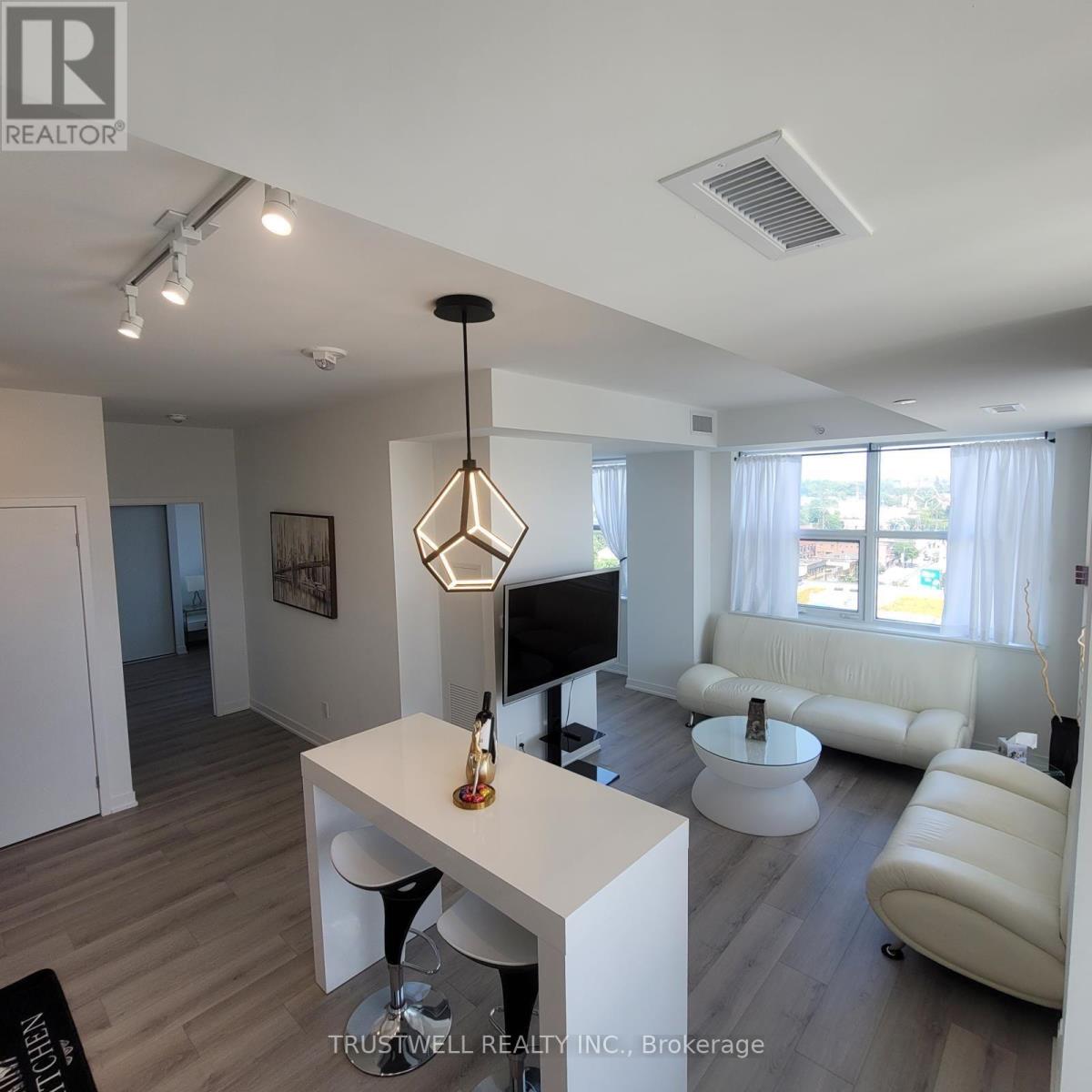1013 - 1787 St. Clair Avenue W, Toronto, Ontario M6N 0B7 - Photo 7 - W13563234