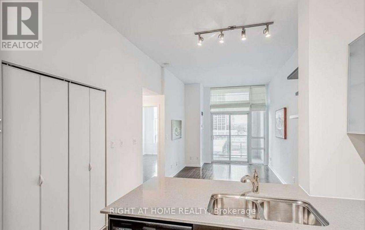 515 - 3391 Bloor Street W, Toronto, Ontario  M8X 1G3 - Photo 11 - W13563312