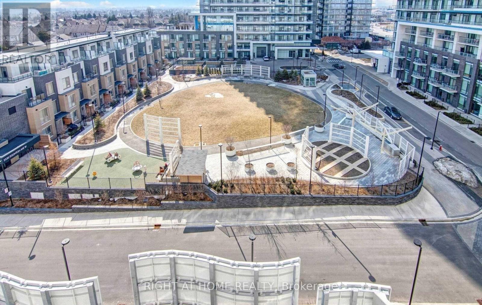 510 - 2520 Eglinton Avenue W, Mississauga, Ontario  L5M 0Y4 - Photo 2 - W13563340