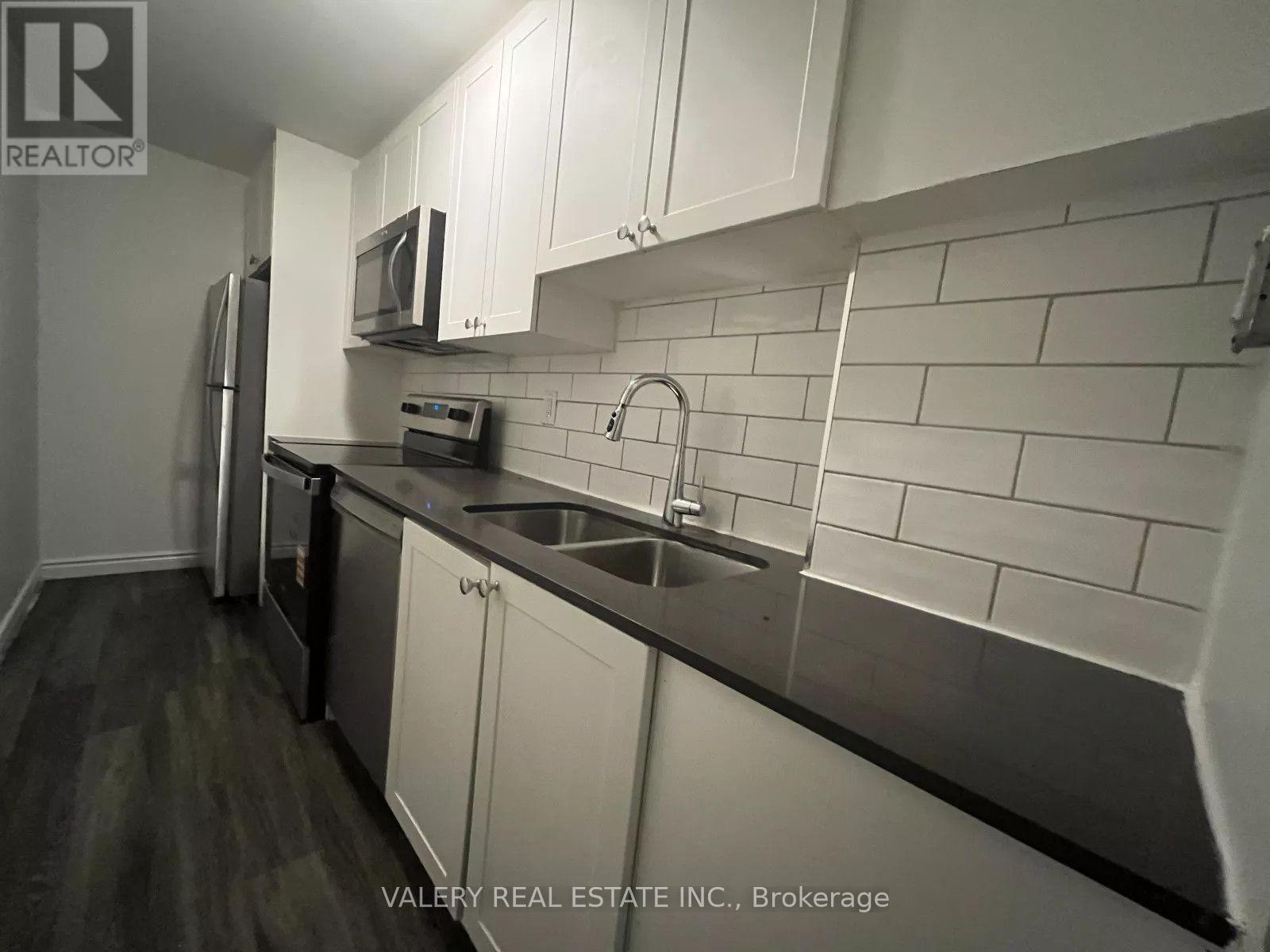 109 - 294 Chandler Drive, Kitchener, Ontario  N2E 2K1 - Photo 3 - X13563236