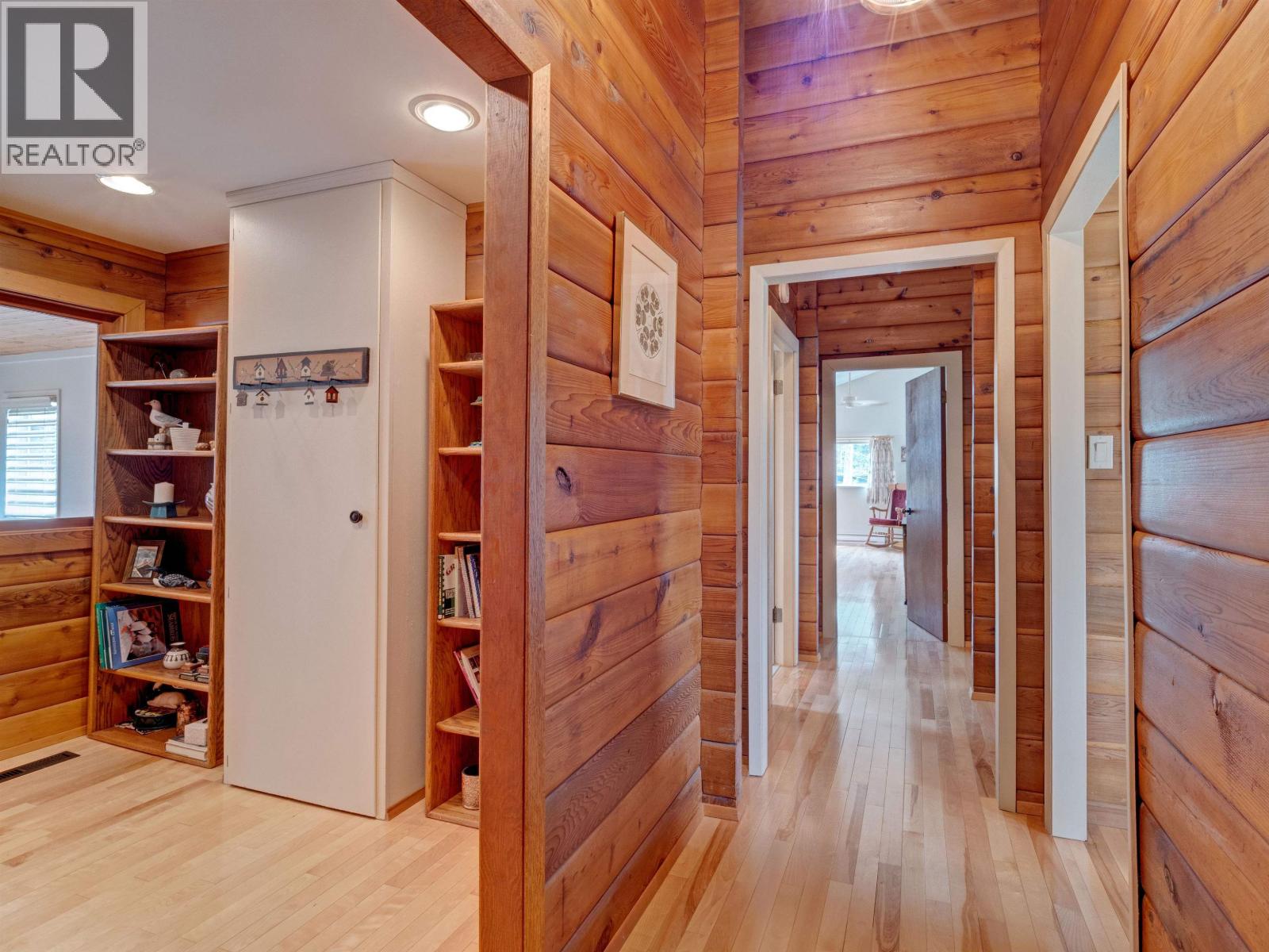 4717 Laurel Avenue, Sechelt, British Columbia  V7Z 0E7 - Photo 5 - R3146201