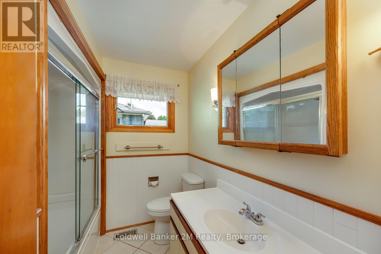 133 Sussex Street, Oshawa, Ontario  L1G 1W1 - Photo 26 - E13563384