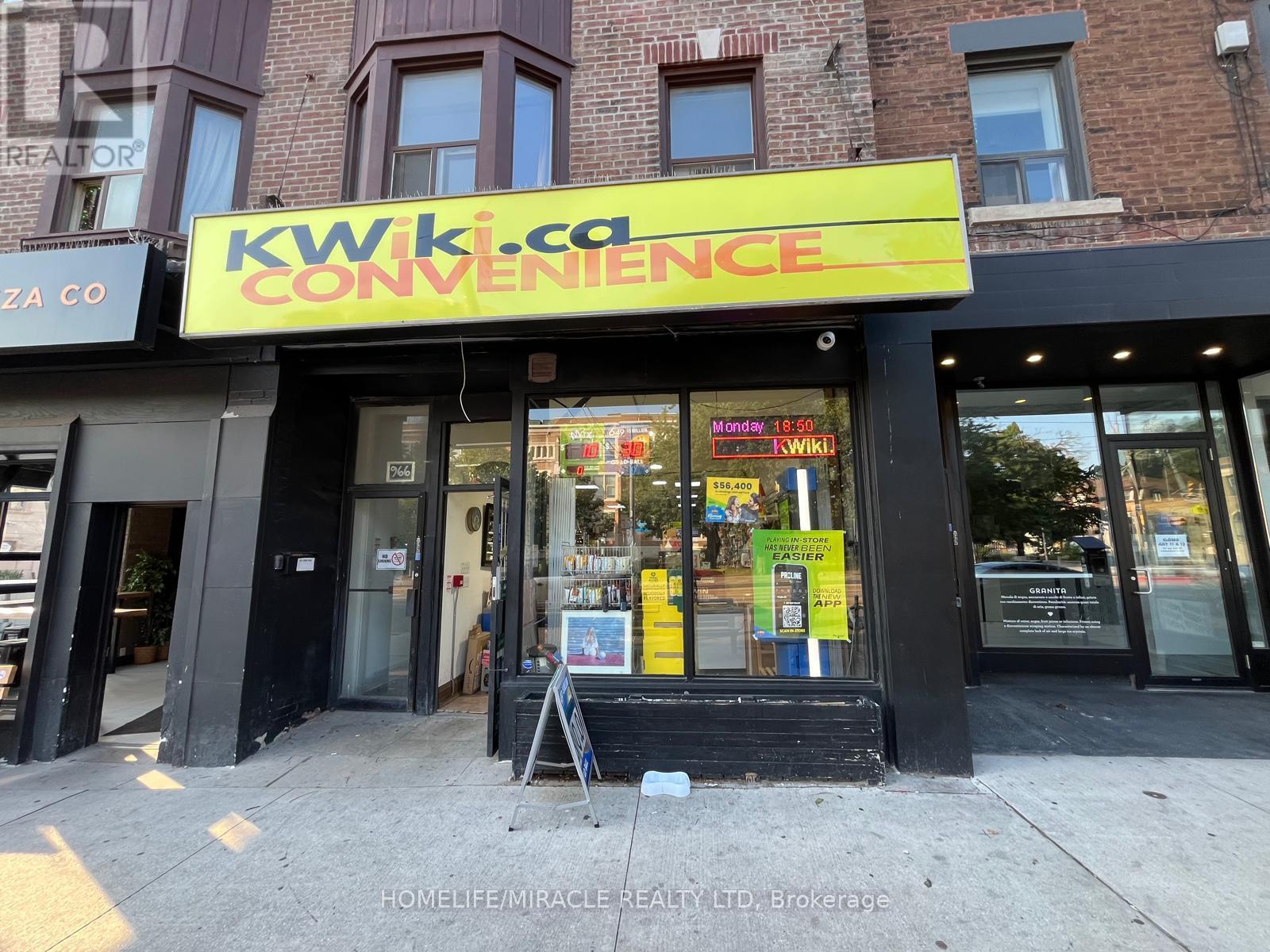 966 ST CLAIR AVE W AVENUE, Toronto (Oakwood Village)