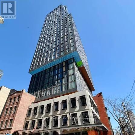 609 - 100 QUEEN STREET E