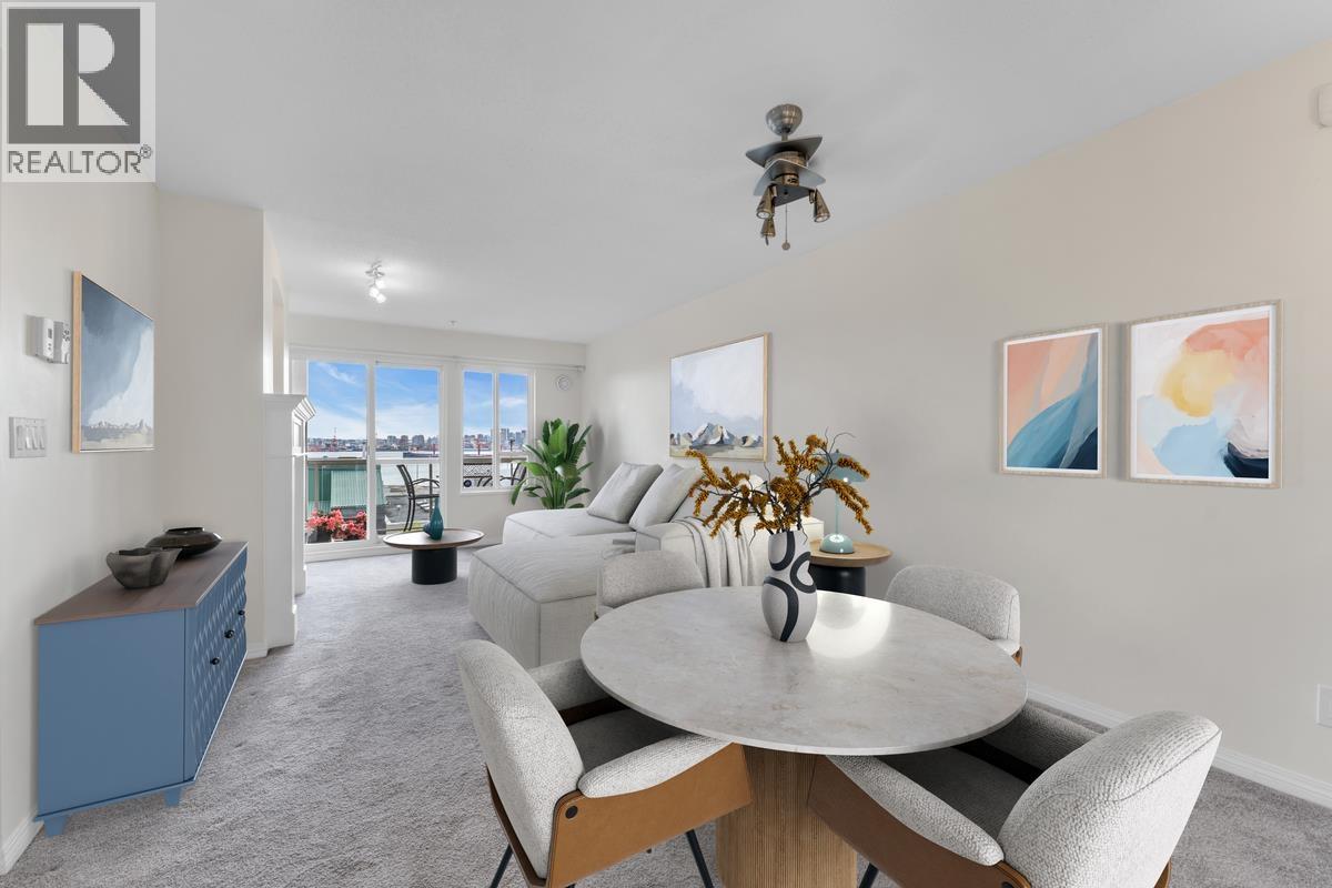 208 333 E 1ST STREET, North Vancouver, British Columbia