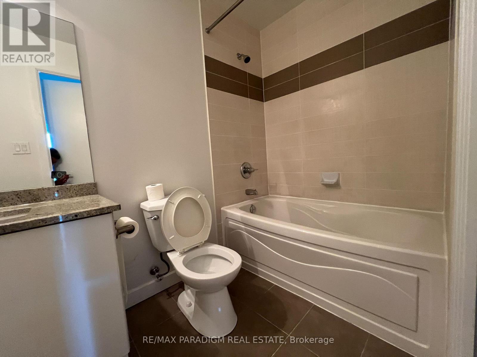 1701 - 18 Harbour Street, Toronto, Ontario M5J 2Z6 - Photo 15 - C13562094