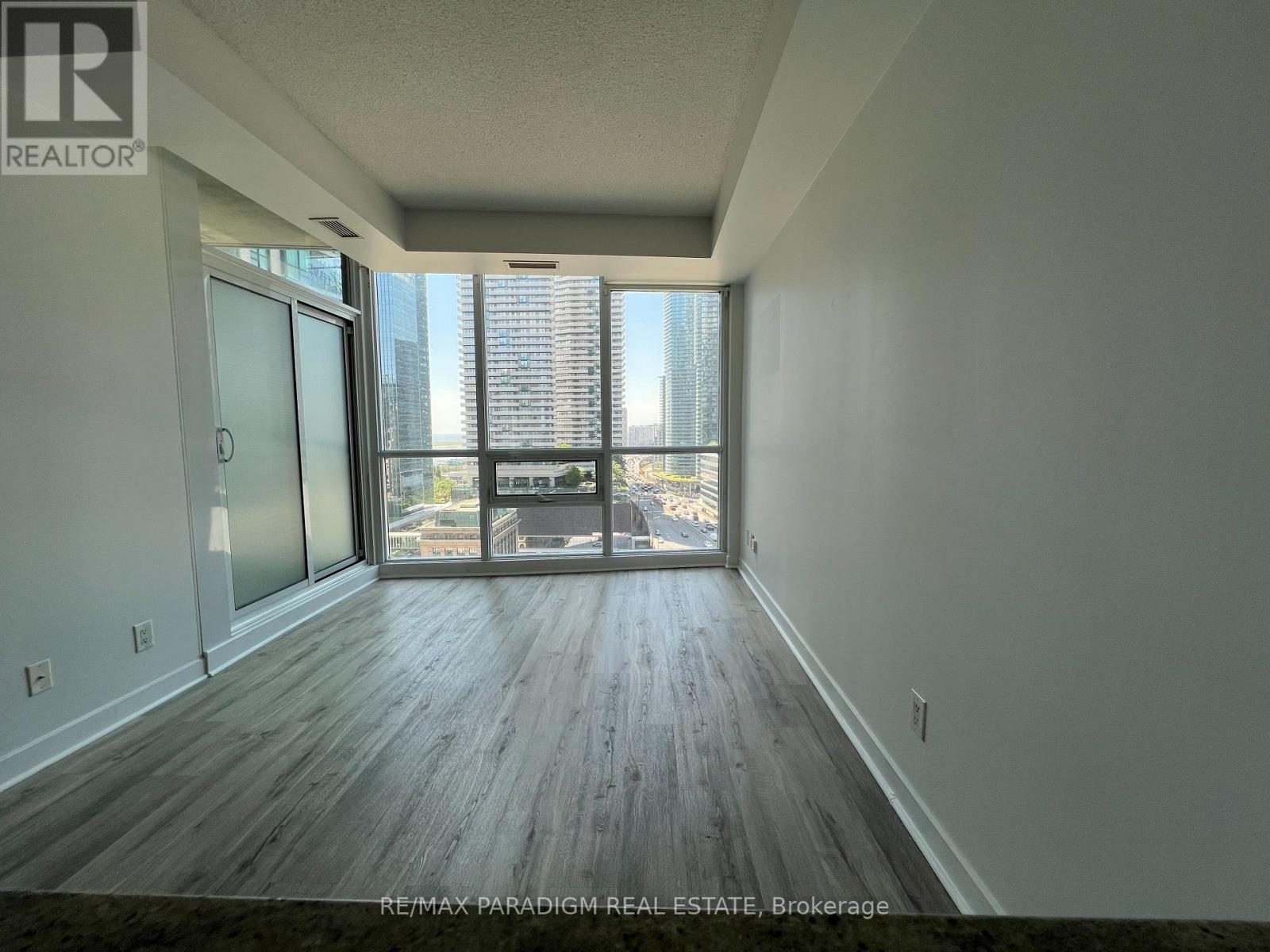 1701 - 18 Harbour Street, Toronto, Ontario M5J 2Z6 - Photo 7 - C13562094