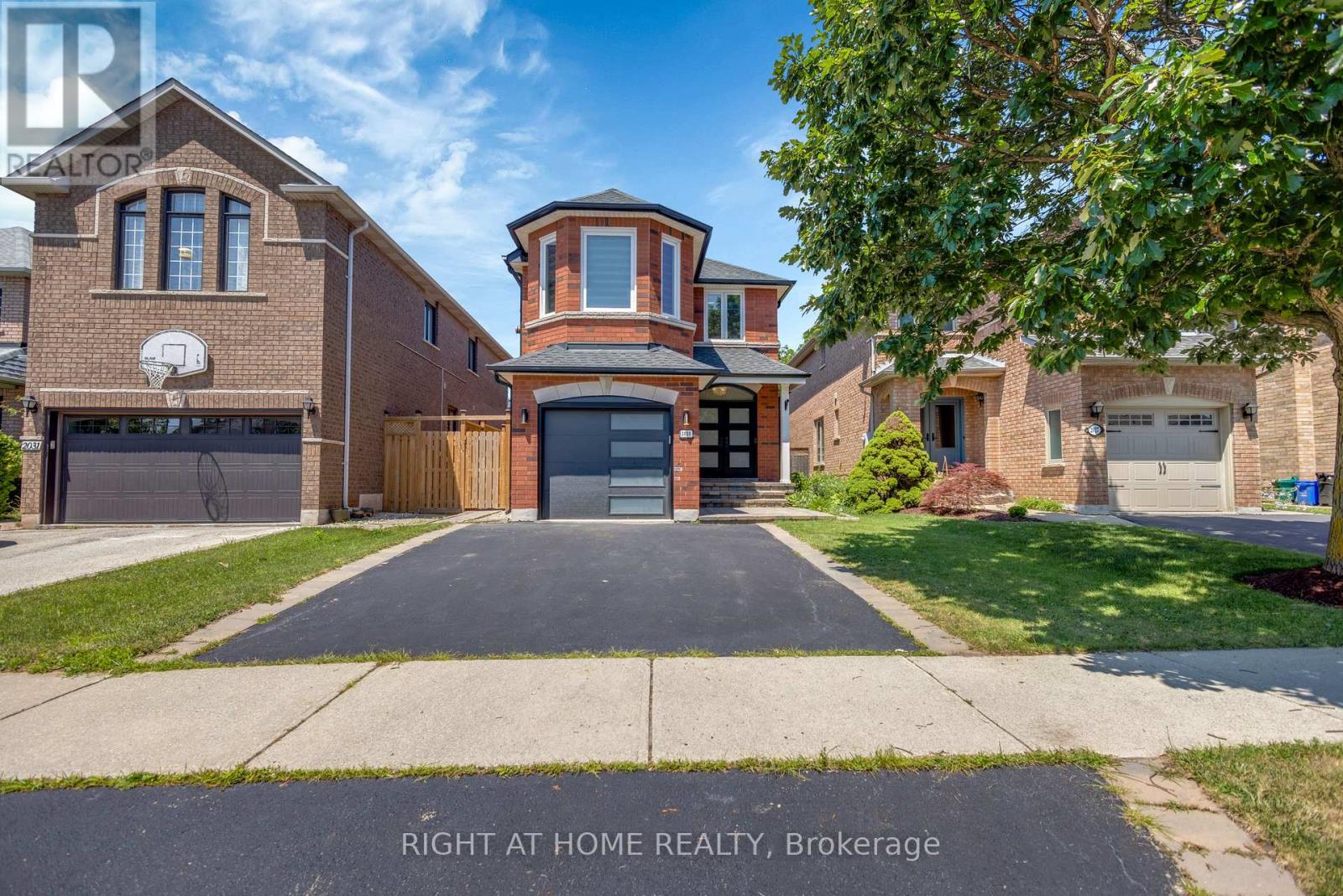 2029 WESTMOUNT DRIVE, Oakville (WM Westmount)