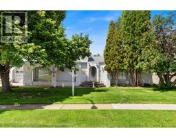 334 5 Street SE, Redcliff, Alberta