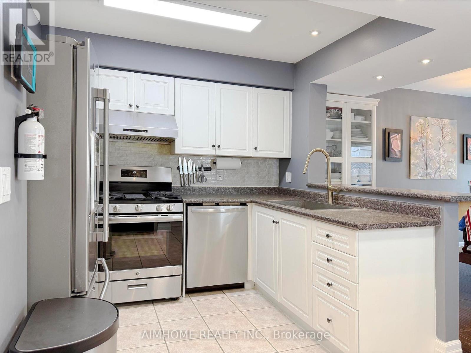 11 Kearney Street, Guelph, Ontario N1E 7H2 - Photo 5 - X13524514