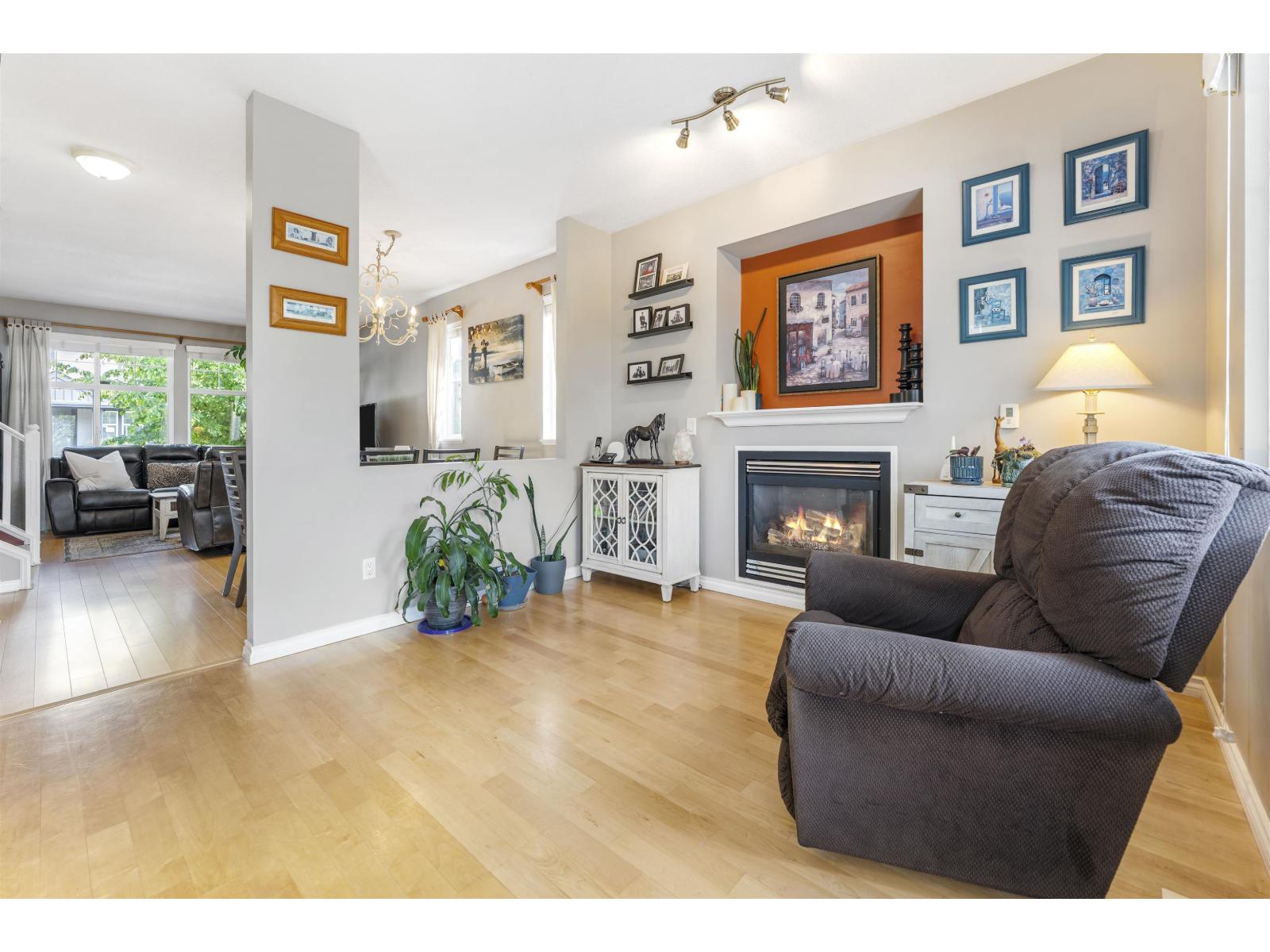 14876 56a Avenue, Surrey, British Columbia  V3S 8X1 - Photo 6 - R3145540