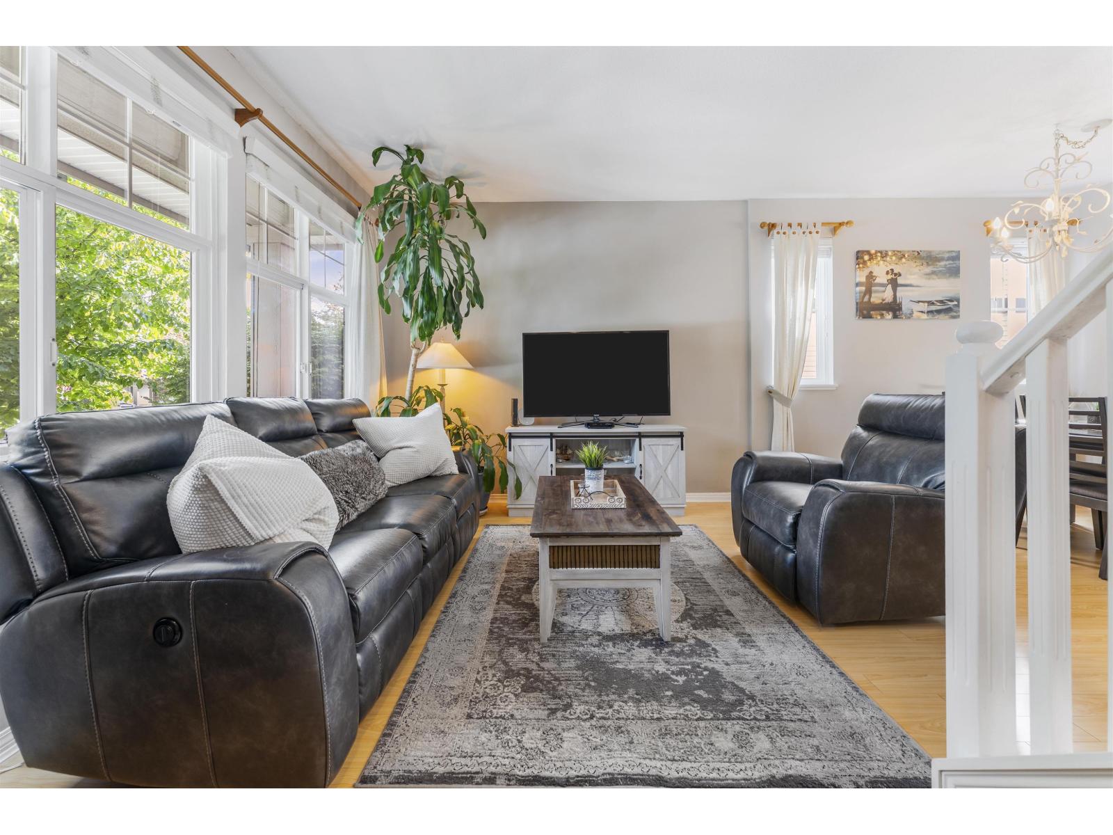 14876 56a Avenue, Surrey, British Columbia  V3S 8X1 - Photo 4 - R3145540