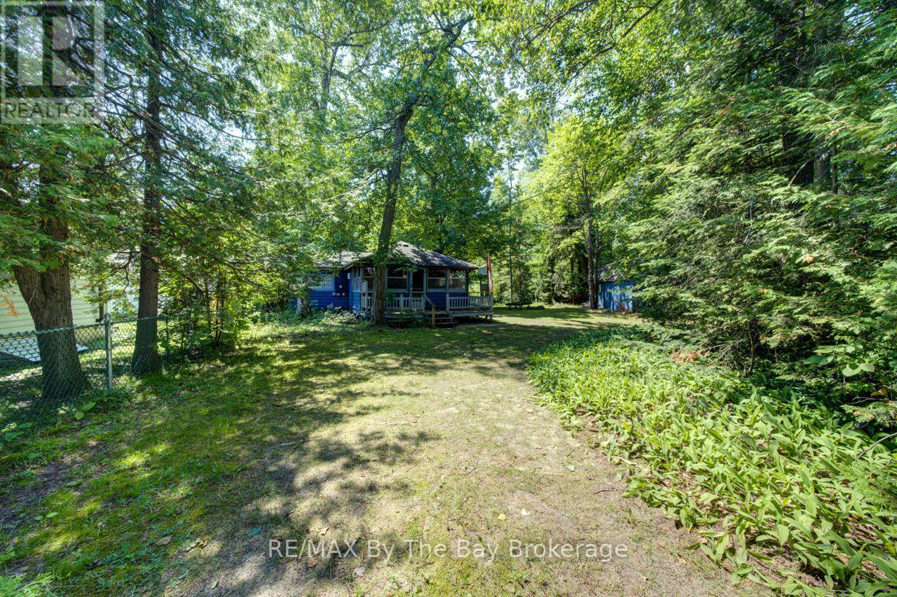 1713 Shore Lane, Wasaga Beach, Ontario  L9Z 1V7 - Photo 12 - S13563726