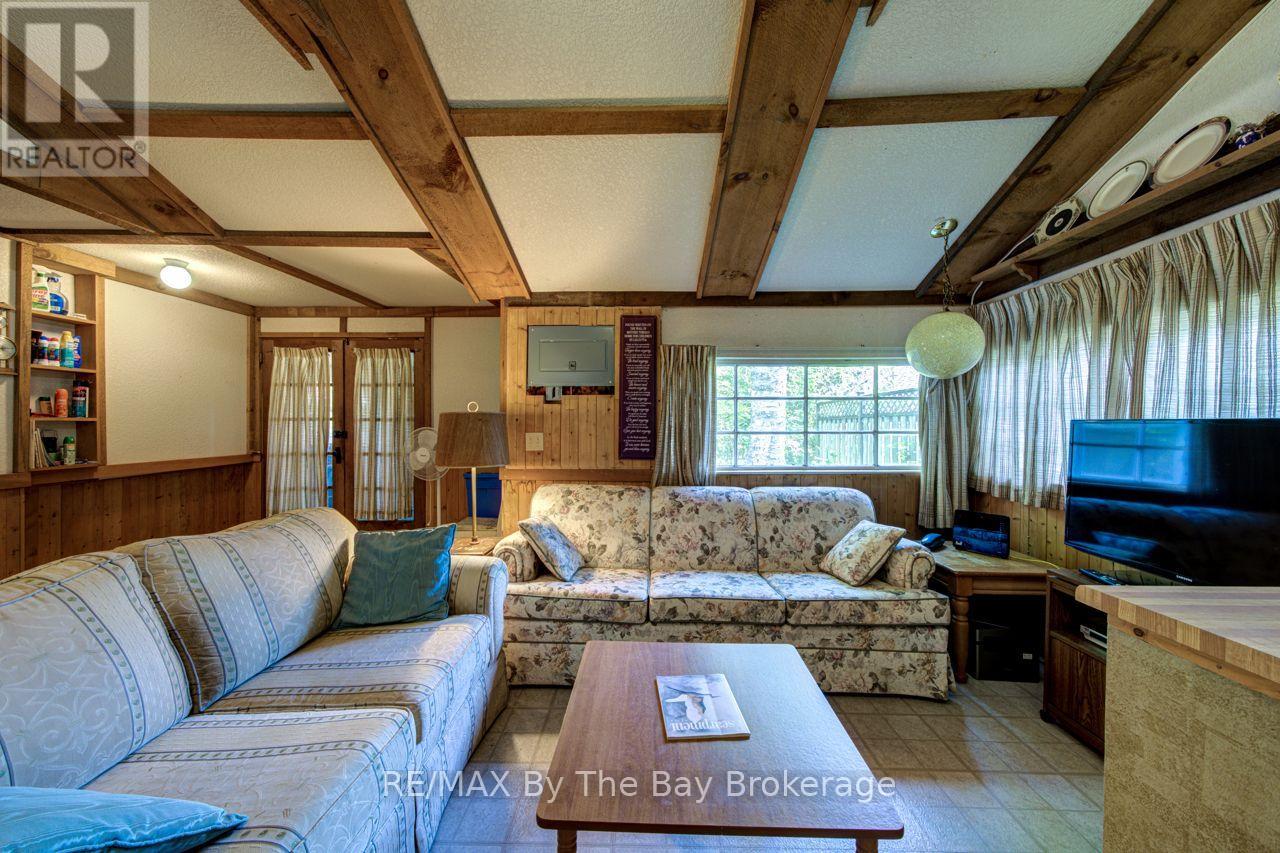 1713 Shore Lane, Wasaga Beach, Ontario  L9Z 1V7 - Photo 21 - S13563726