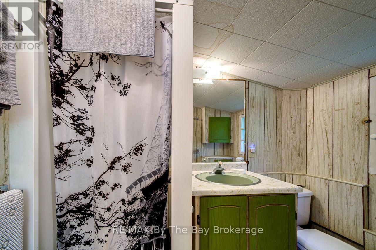 1713 Shore Lane, Wasaga Beach, Ontario  L9Z 1V7 - Photo 32 - S13563726