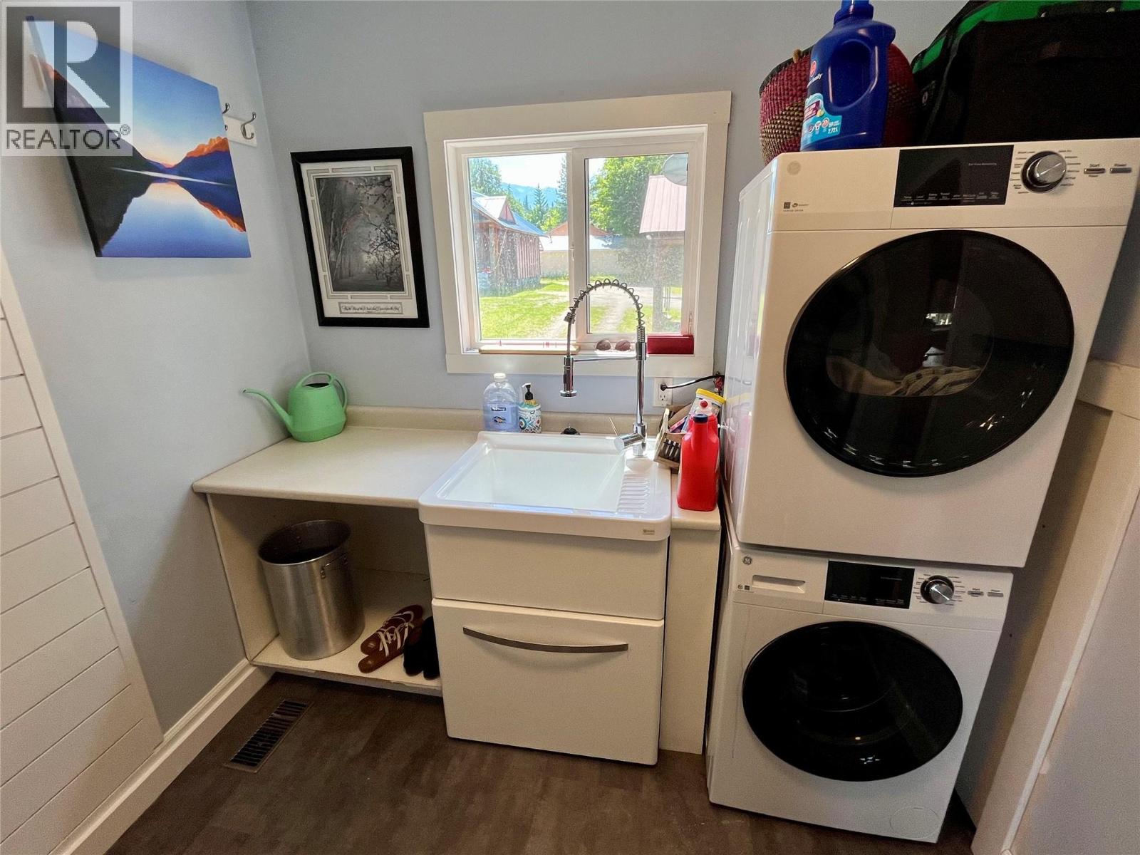 409 9th Avenue, New Denver, British Columbia  V0G 1S0 - Photo 23 - 10394684