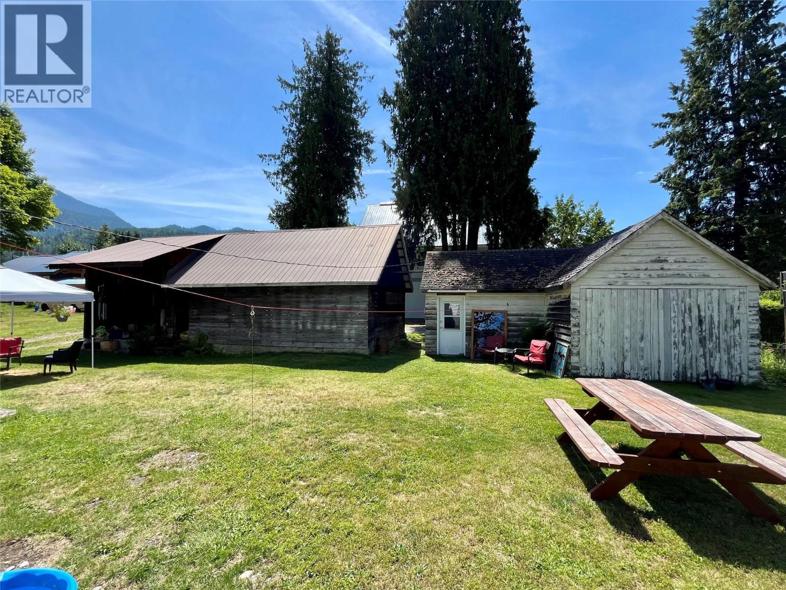 409 9th Avenue, New Denver, British Columbia  V0G 1S0 - Photo 62 - 10394684