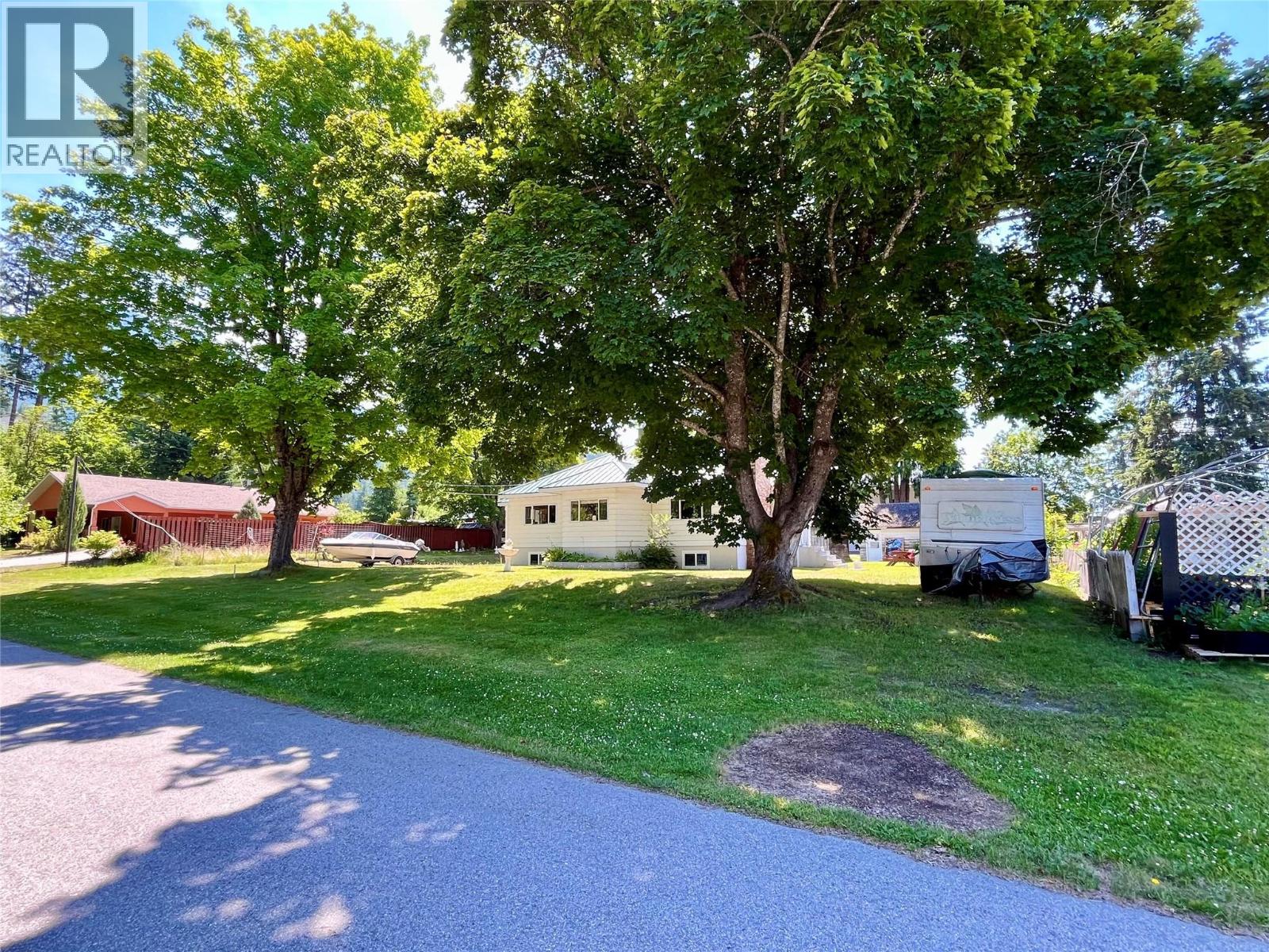 409 9th Avenue, New Denver, British Columbia  V0G 1S0 - Photo 52 - 10394684