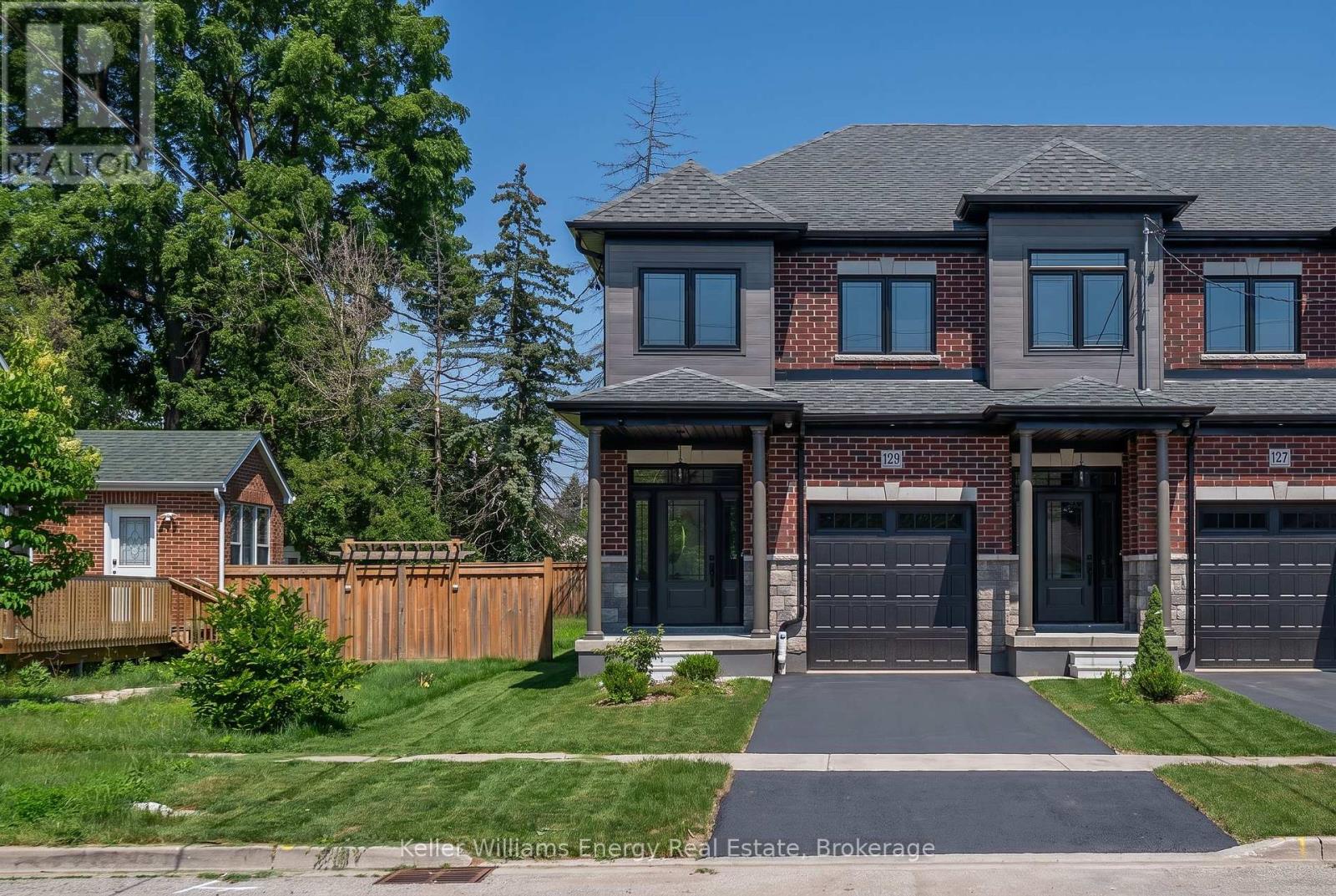 129 HICKORY STREET N, Whitby, Ontario
