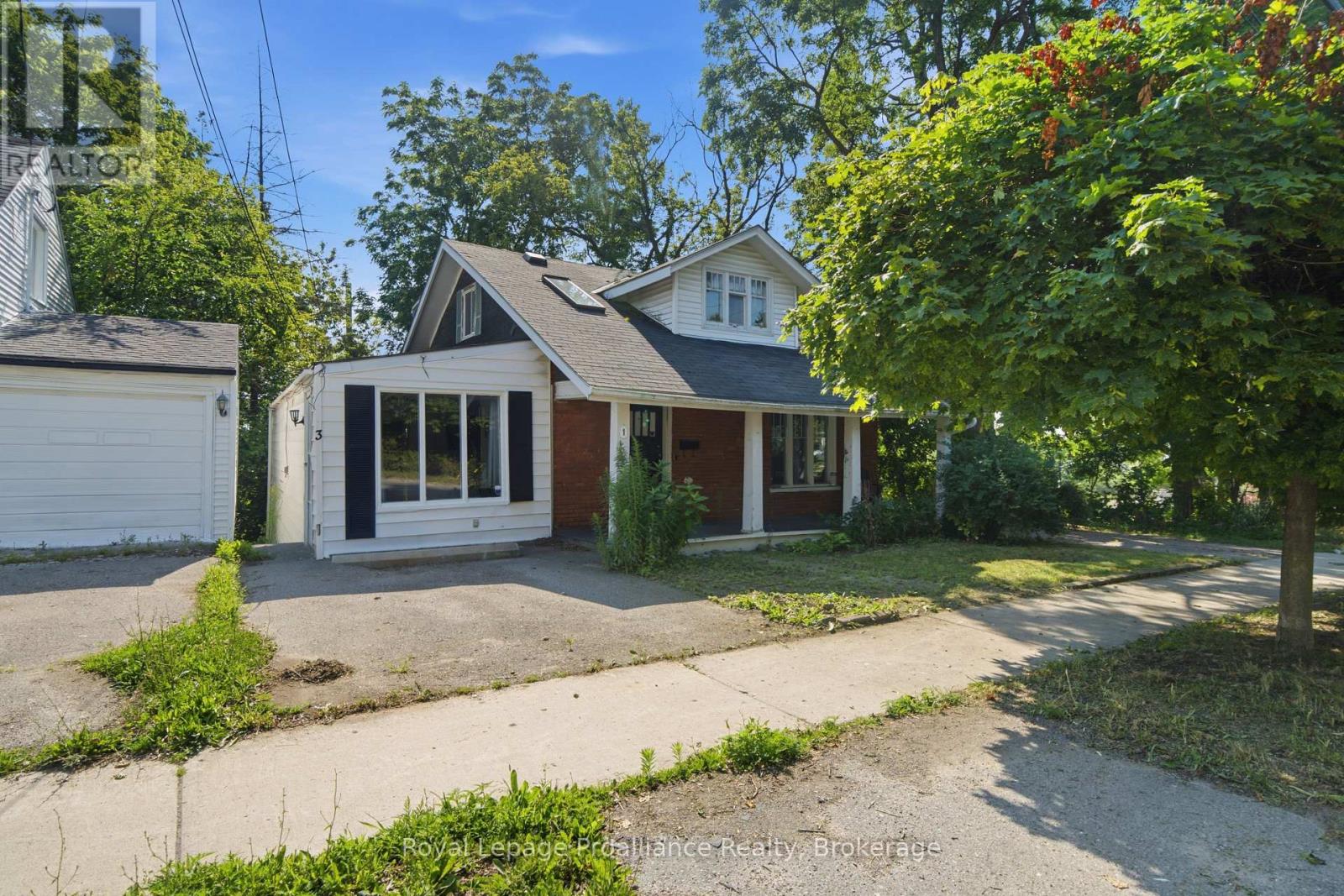 1 HIGHLAND AVENUE, Belleville (Belleville Ward)