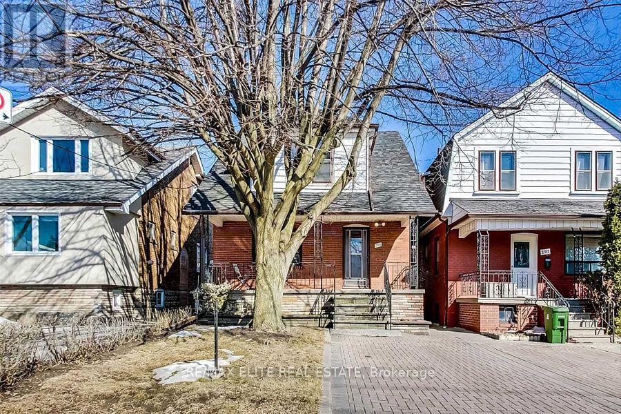 Lower 299 Robina Avenue, Toronto, Ontario  M6C 3Z2 - Photo 2 - C13563528
