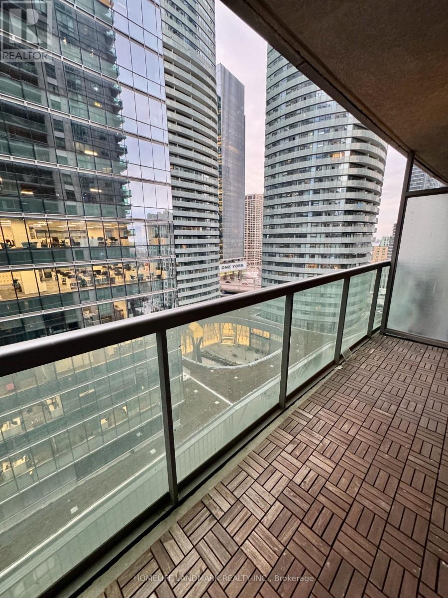 1708 - 30 Grand Trunk Crescent, Toronto, Ontario  M5J 3A4 - Photo 10 - C13563670