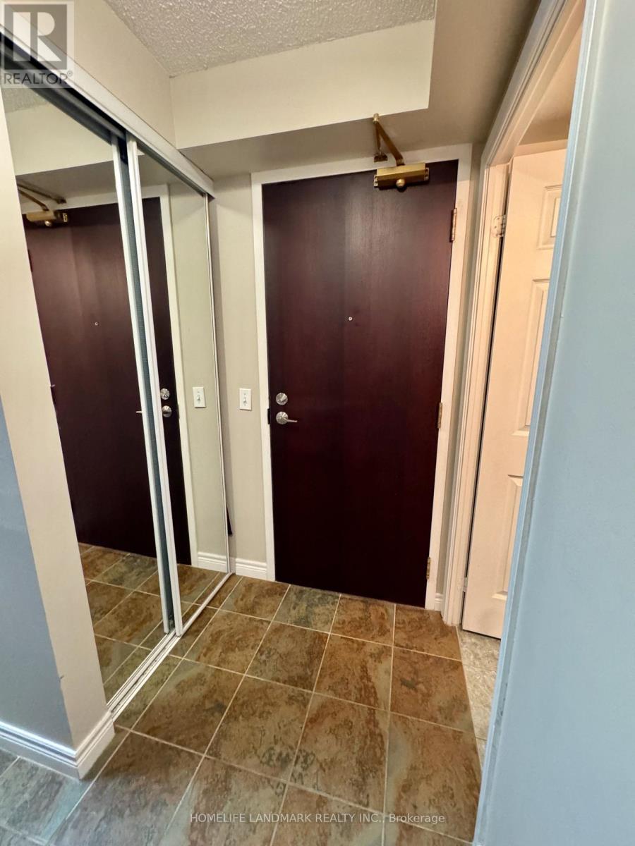 1708 - 30 Grand Trunk Crescent, Toronto, Ontario  M5J 3A4 - Photo 2 - C13563670