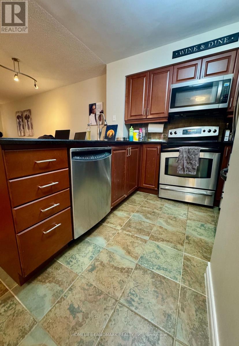 1708 - 30 Grand Trunk Crescent, Toronto, Ontario  M5J 3A4 - Photo 3 - C13563670
