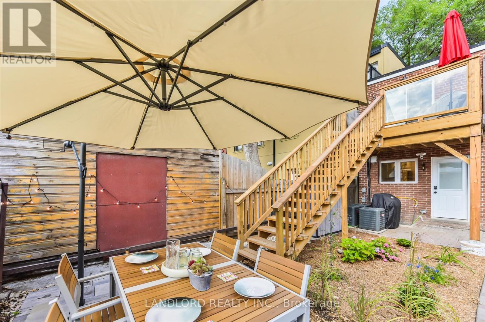 Upper - 90 Tecumseth Street, Toronto, Ontario M6J 2G9 - Photo 19 - C13563712