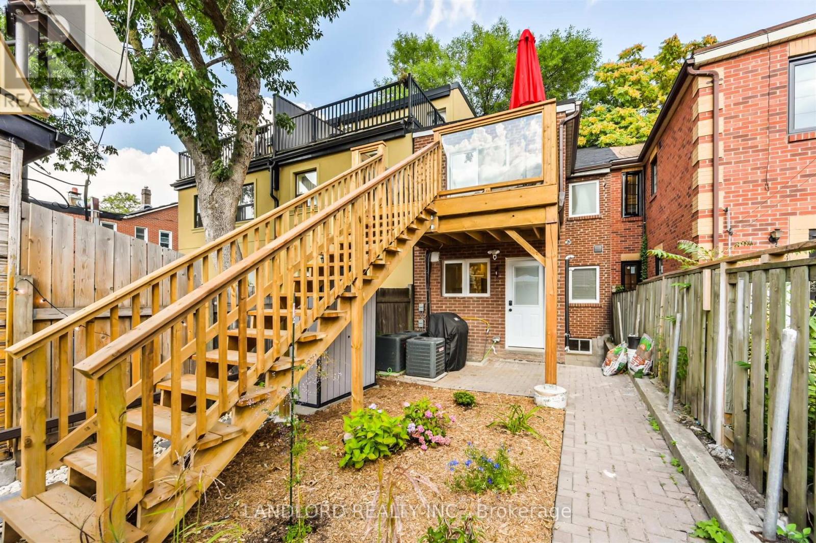 Upper - 90 Tecumseth Street, Toronto, Ontario M6J 2G9 - Photo 21 - C13563712
