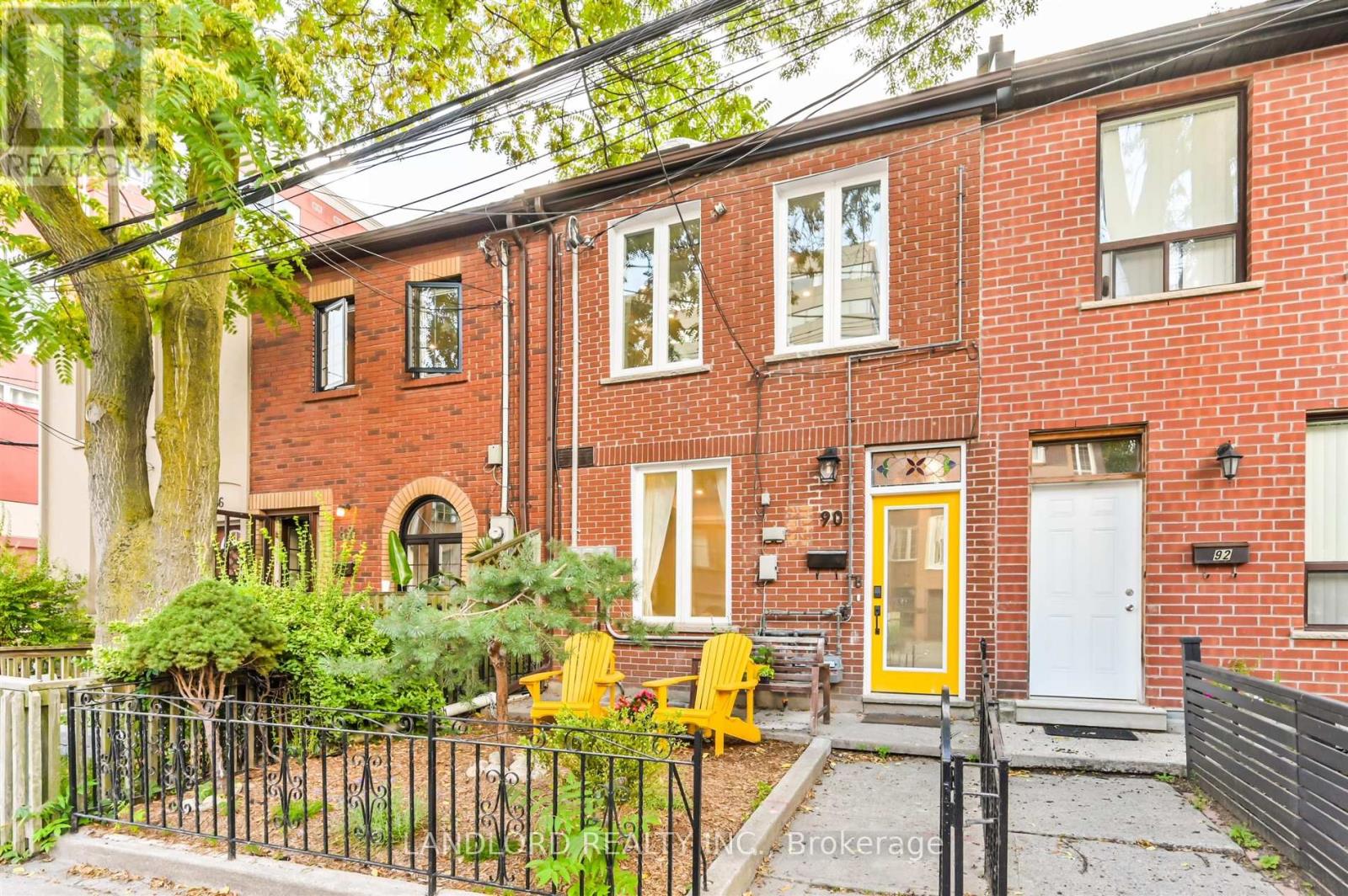 Upper - 90 Tecumseth Street, Toronto, Ontario M6J 2G9 - Photo 23 - C13563712