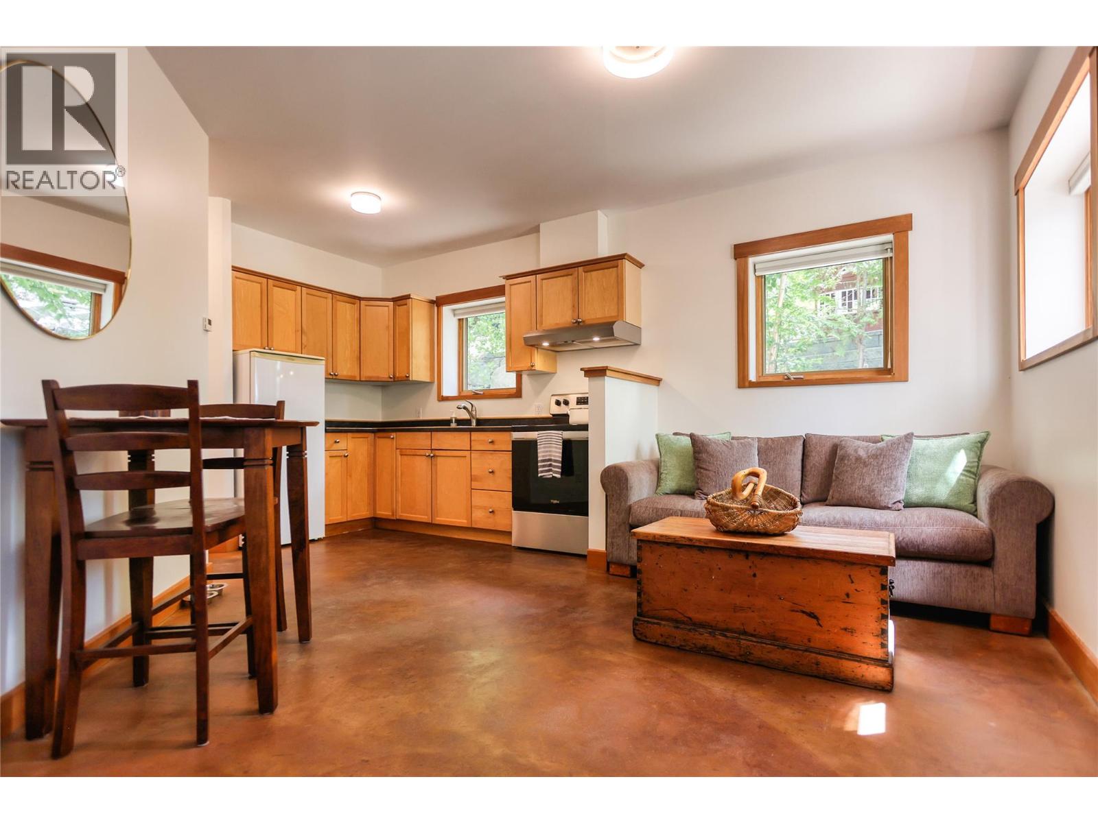 522 Foster Place, Nelson, British Columbia V1L 7A9 - Photo 34 - 10394198