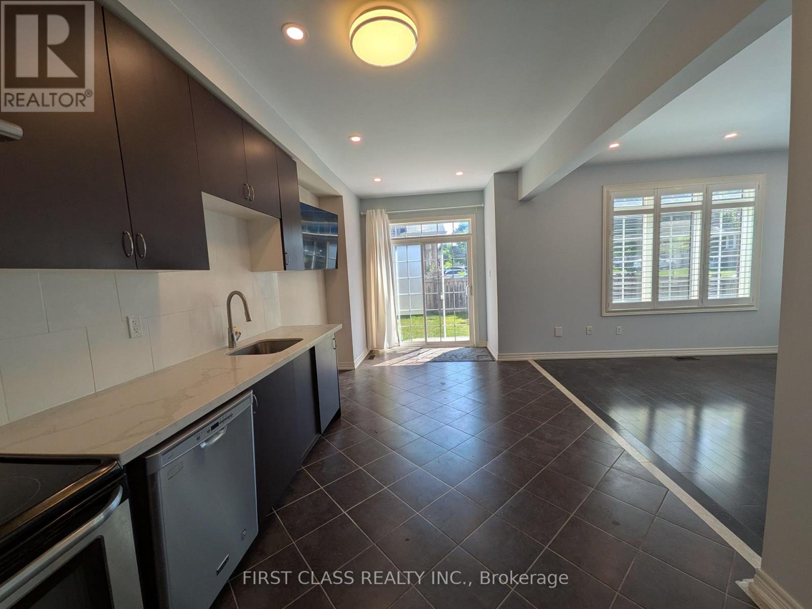 1140 Stuffles Crescent, Newmarket, Ontario  L3X 3H9 - Photo 10 - N13563504