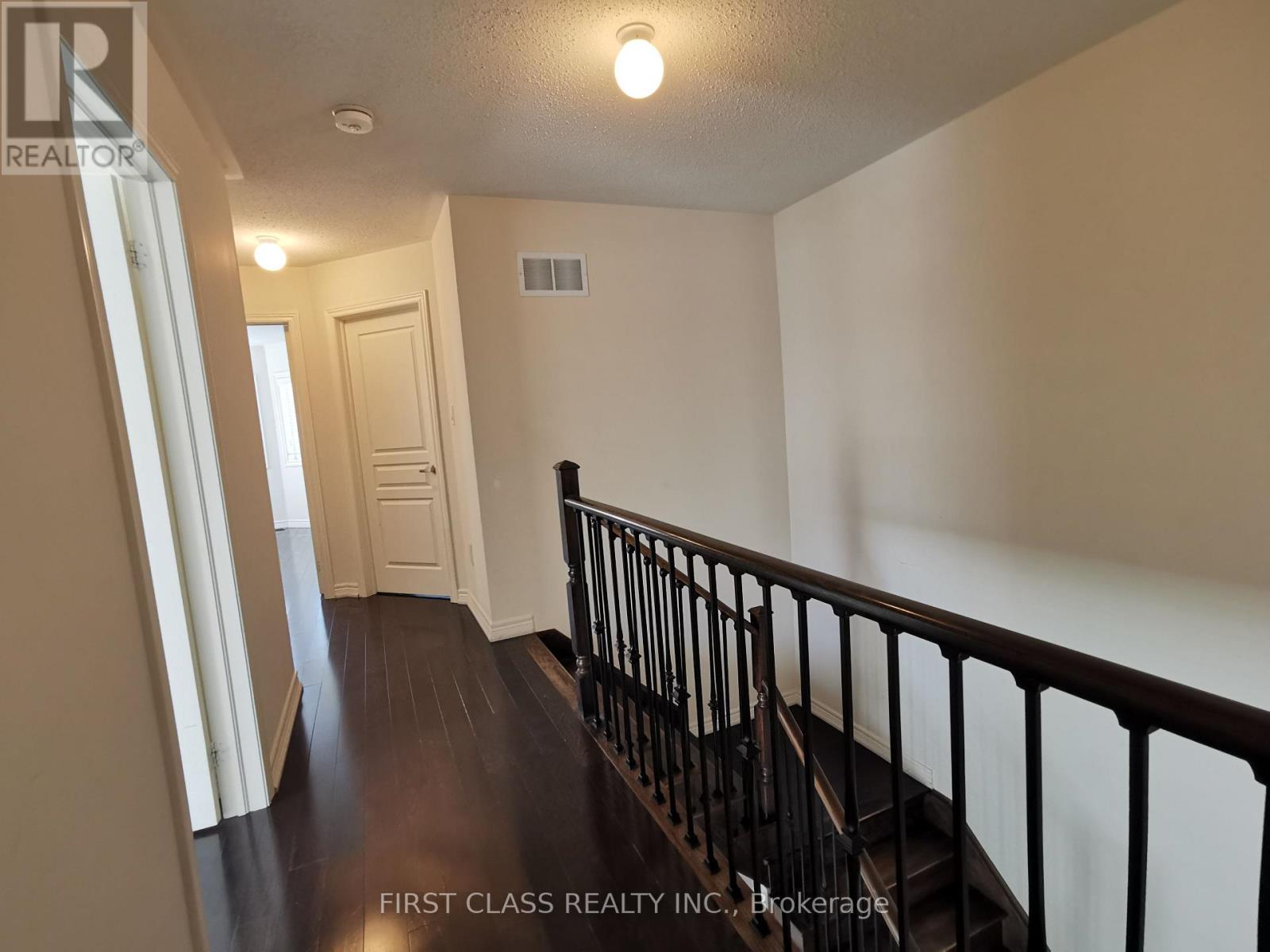 1140 Stuffles Crescent, Newmarket, Ontario  L3X 3H9 - Photo 13 - N13563504