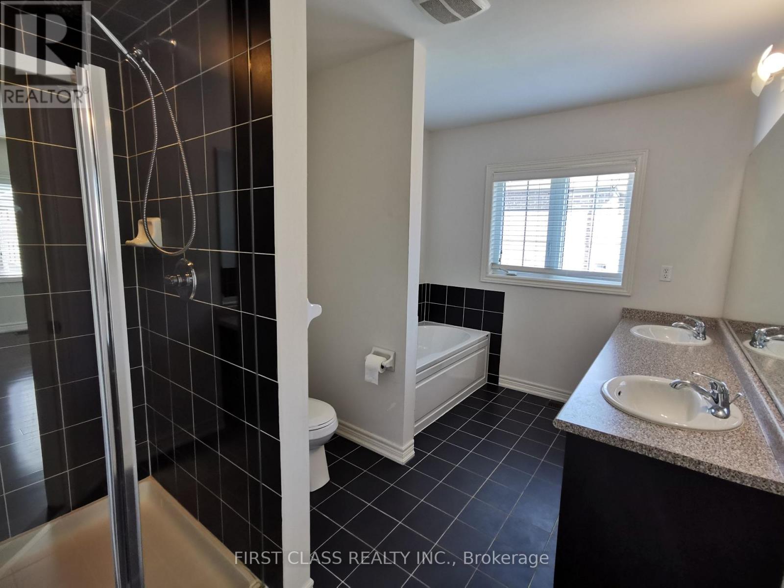 1140 Stuffles Crescent, Newmarket, Ontario  L3X 3H9 - Photo 18 - N13563504