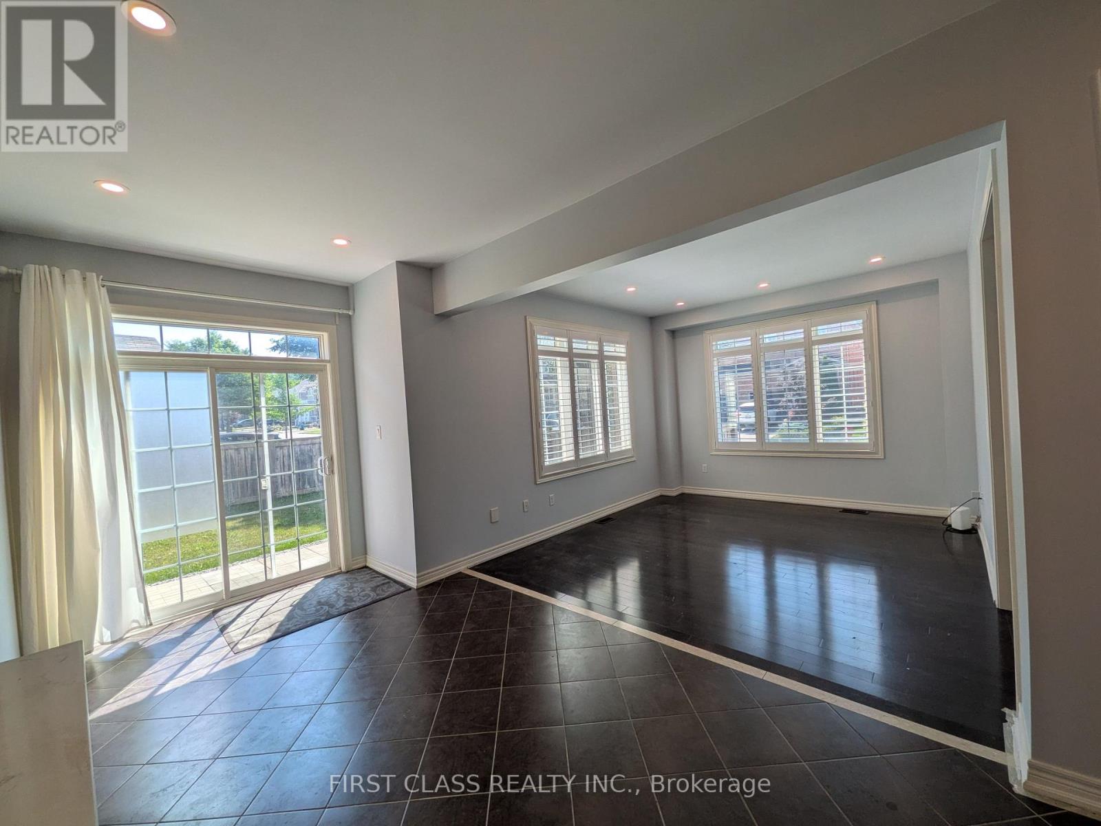 1140 Stuffles Crescent, Newmarket, Ontario  L3X 3H9 - Photo 7 - N13563504