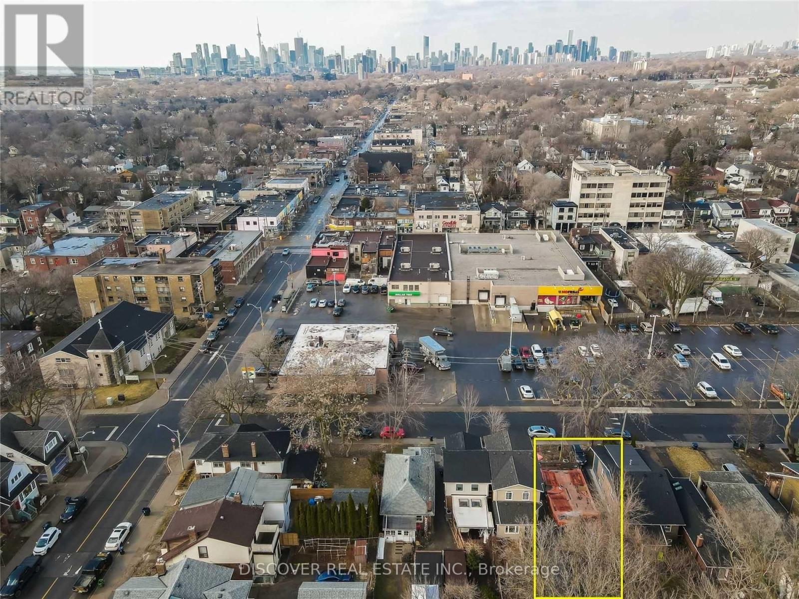 95 Gainsborough Road, Toronto, Ontario  M4L 3C3 - Photo 2 - E13159100