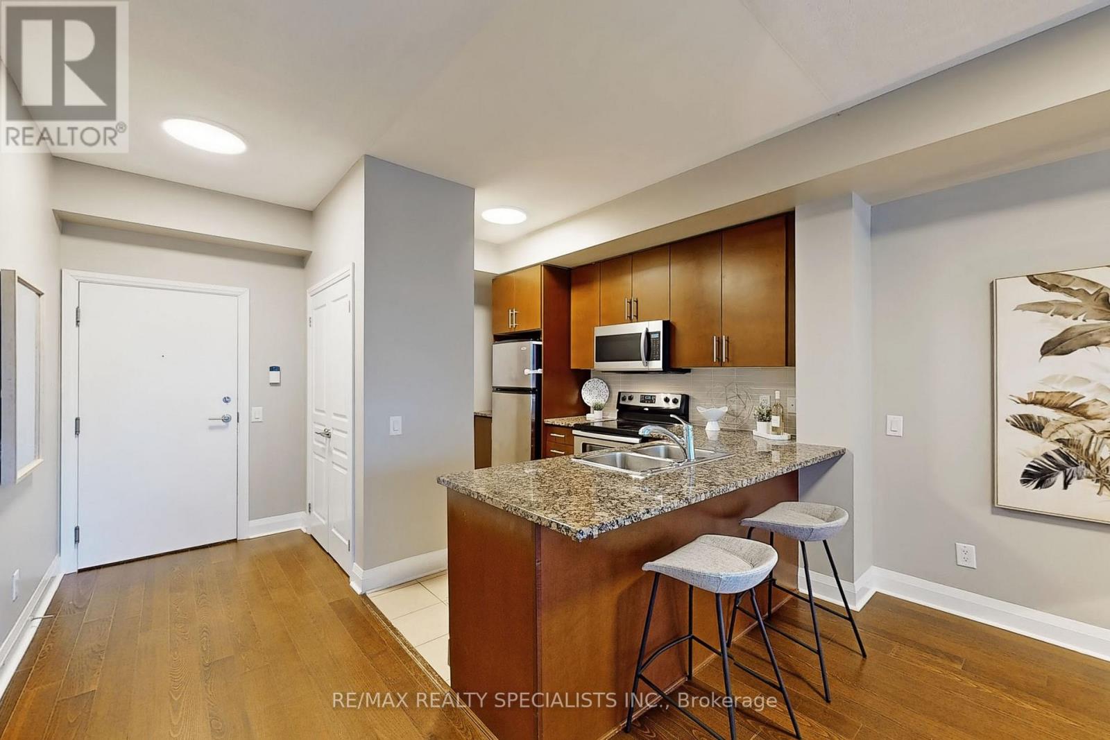 217 - 1 Hurontario Street, Mississauga, Ontario  L5G 0A3 - Photo 6 - W13563610