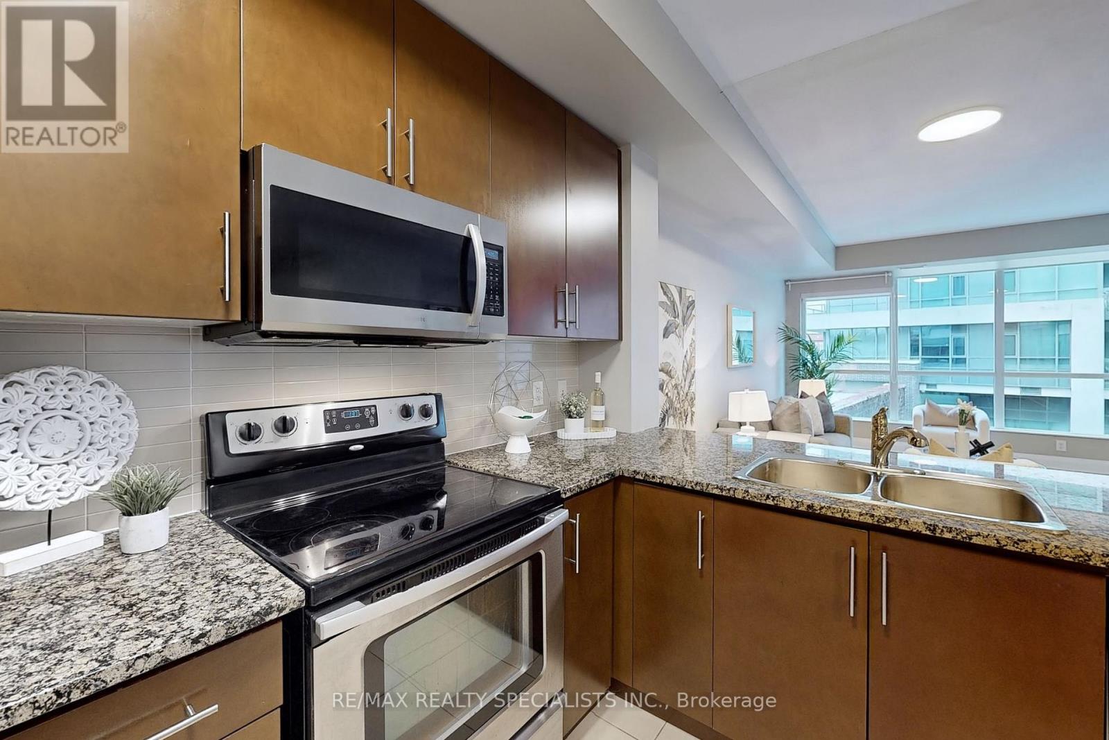 217 - 1 Hurontario Street, Mississauga, Ontario  L5G 0A3 - Photo 7 - W13563610