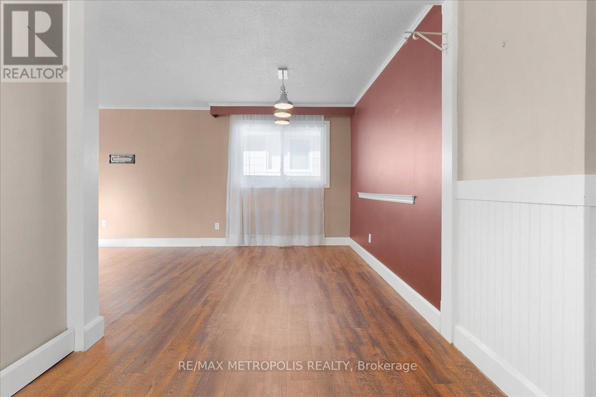 Main - 23 Silver Aspen Crescent, Kitchener, Ontario  N2N 1H5 - Photo 12 - X13563482