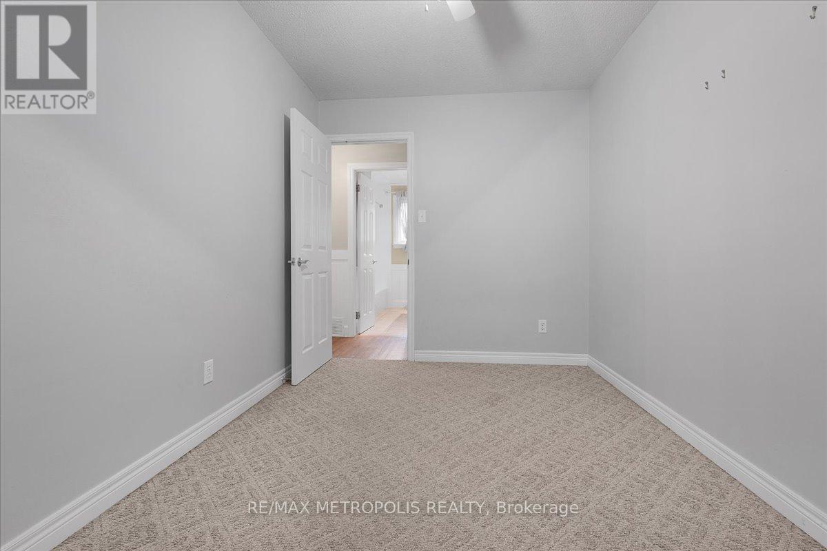 Main - 23 Silver Aspen Crescent, Kitchener, Ontario  N2N 1H5 - Photo 23 - X13563482