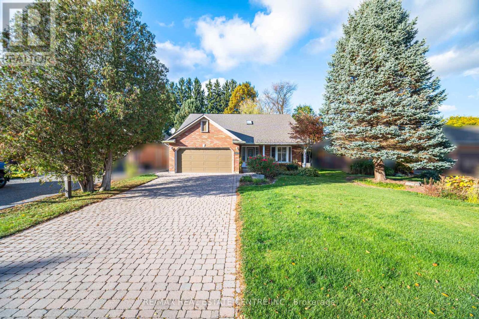 327 Cavendish Drive, Hamilton, Ontario  L9G 3Z1 - Photo 2 - X13563484