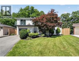 9 LESLIE Drive, Hamilton, Ontario