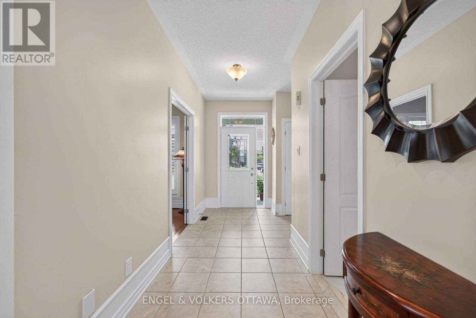 106 Equinelle Drive, North Grenville, Ontario  K0G 1J0 - Photo 3 - X13563734