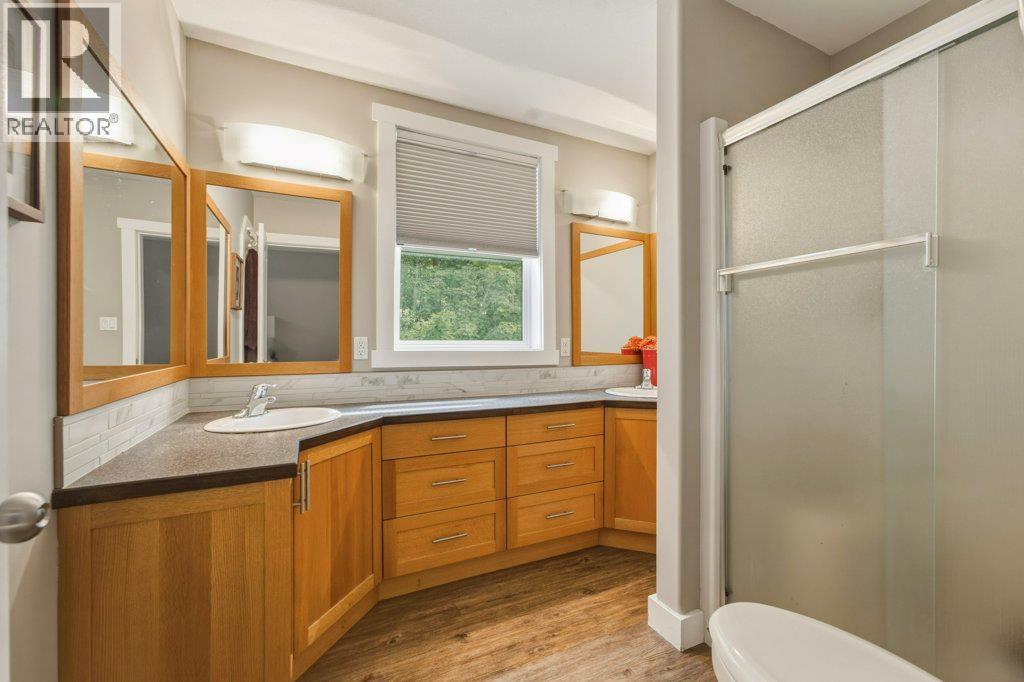 900 10 Avenue SE Unit# 28, Salmon Arm, British Columbia  V1E 2W6 - Photo 29 - 10393729