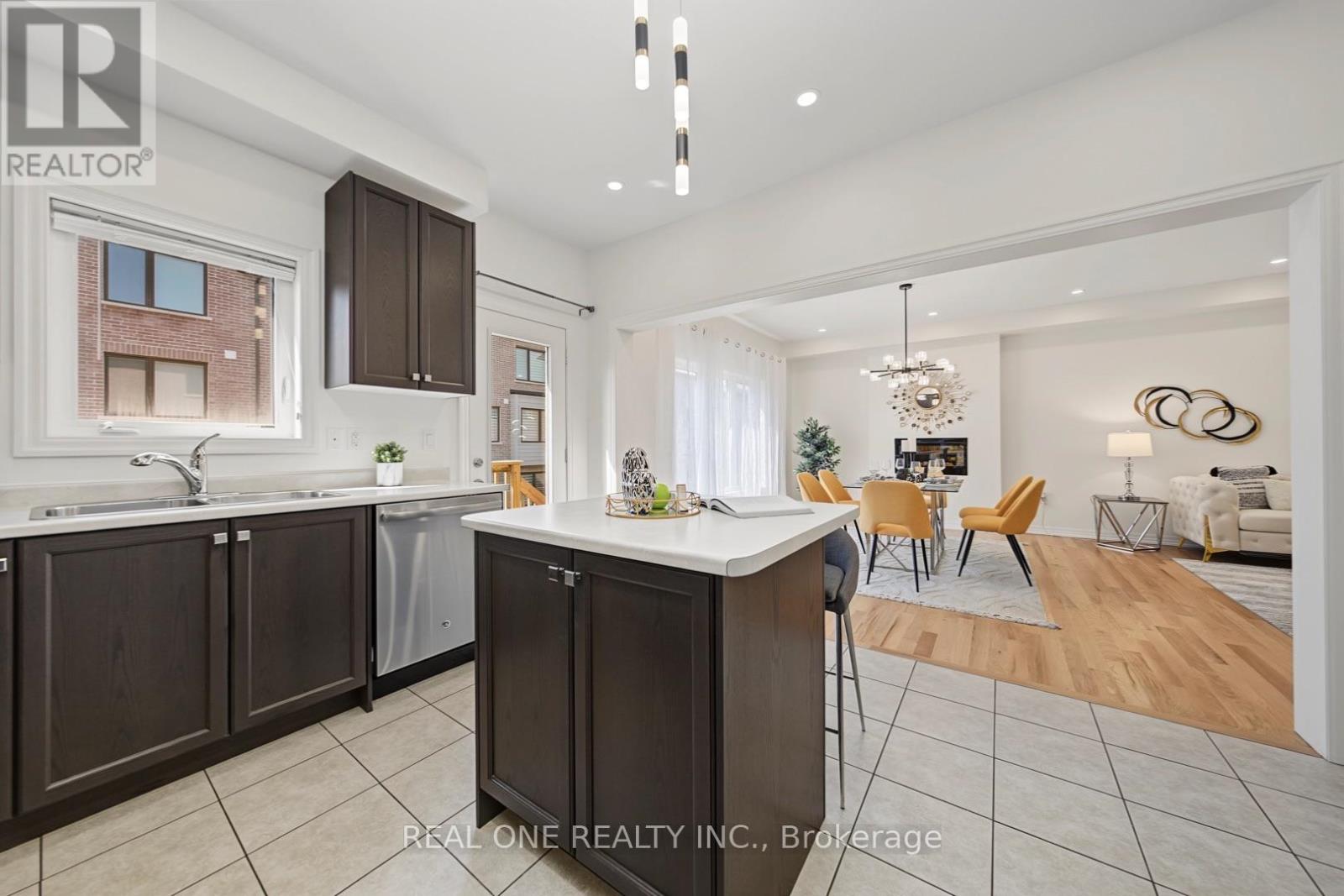 67 Tango Crescent, Newmarket, Ontario  L3X 0K4 - Photo 19 - N13562232