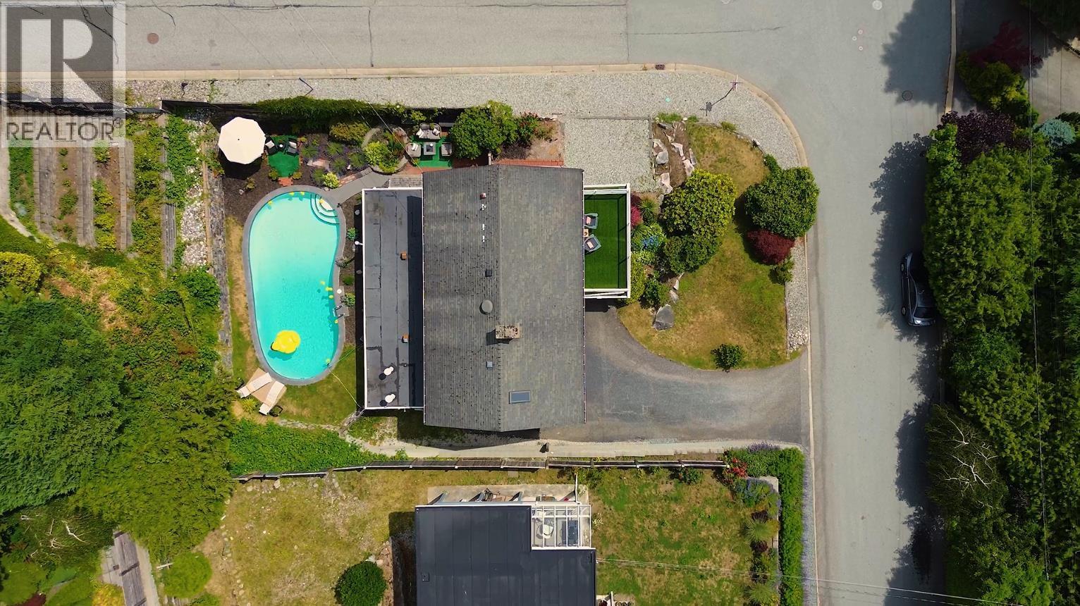 442 Monteray Avenue, North Vancouver, British Columbia V7N 3G2 - Photo 3 - R3146265