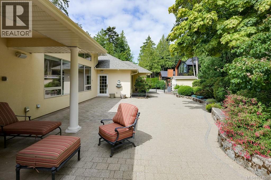716 Cromarty Ave, North Saanich, British Columbia  V8L 5G6 - Photo 42 - 1043038