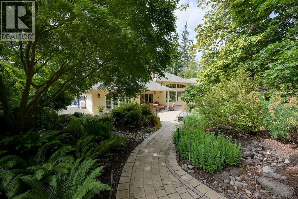 716 Cromarty Ave, North Saanich, British Columbia  V8L 5G6 - Photo 82 - 1043038